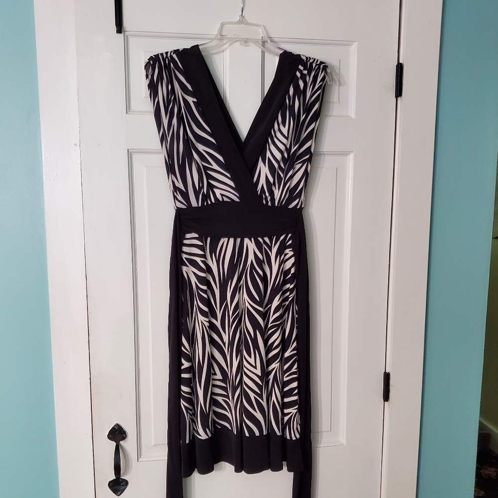 Roulette knee length dress